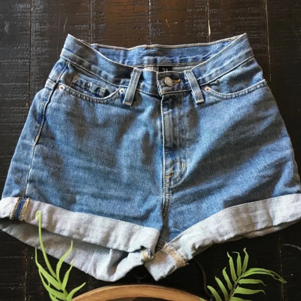 BDG Urban Outfitters Mom High Rise Shorts